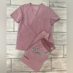 Mineral Mauve FIGS scrub set